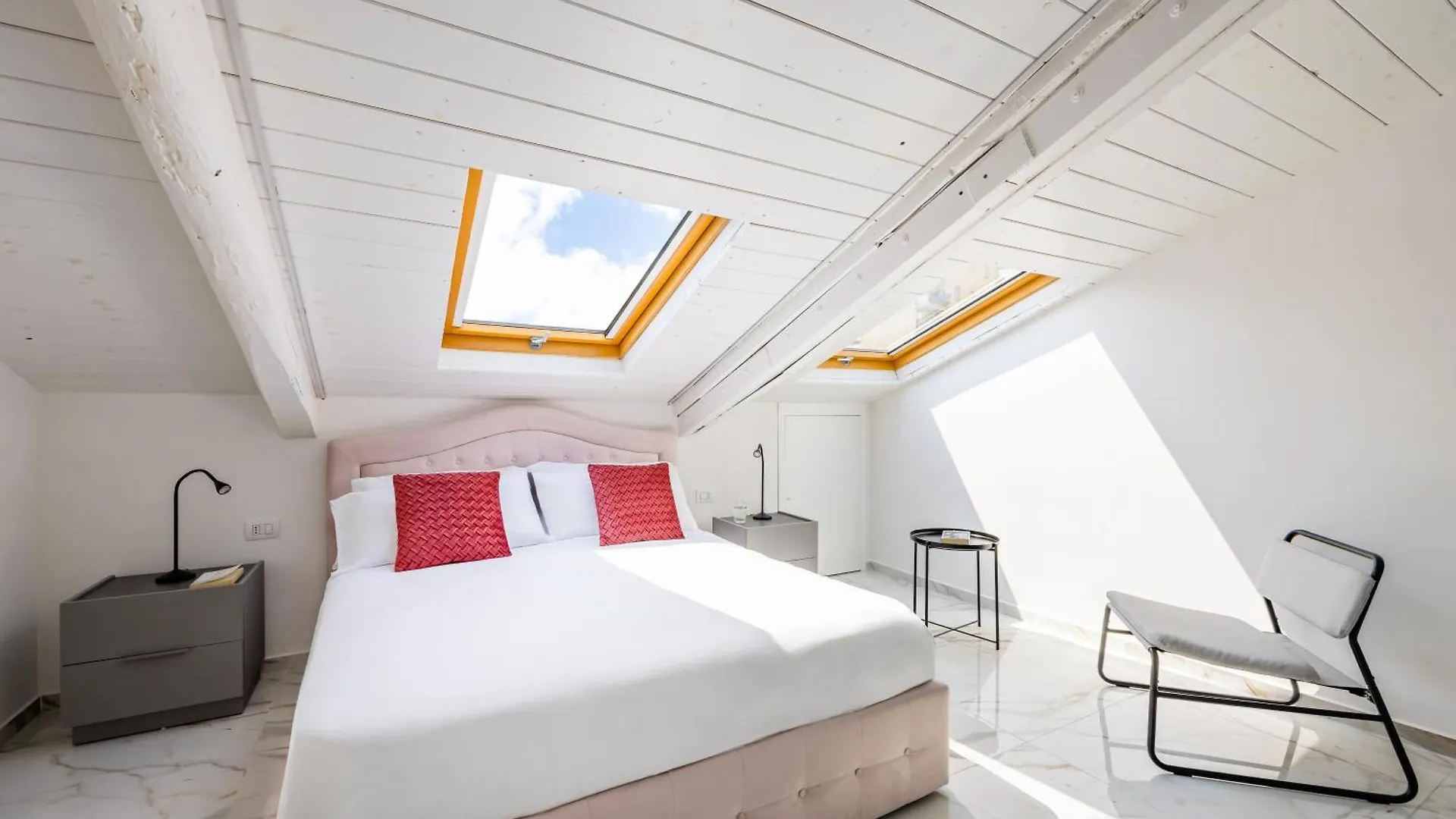 Sloping Roof In The Center Of Naples Apartment