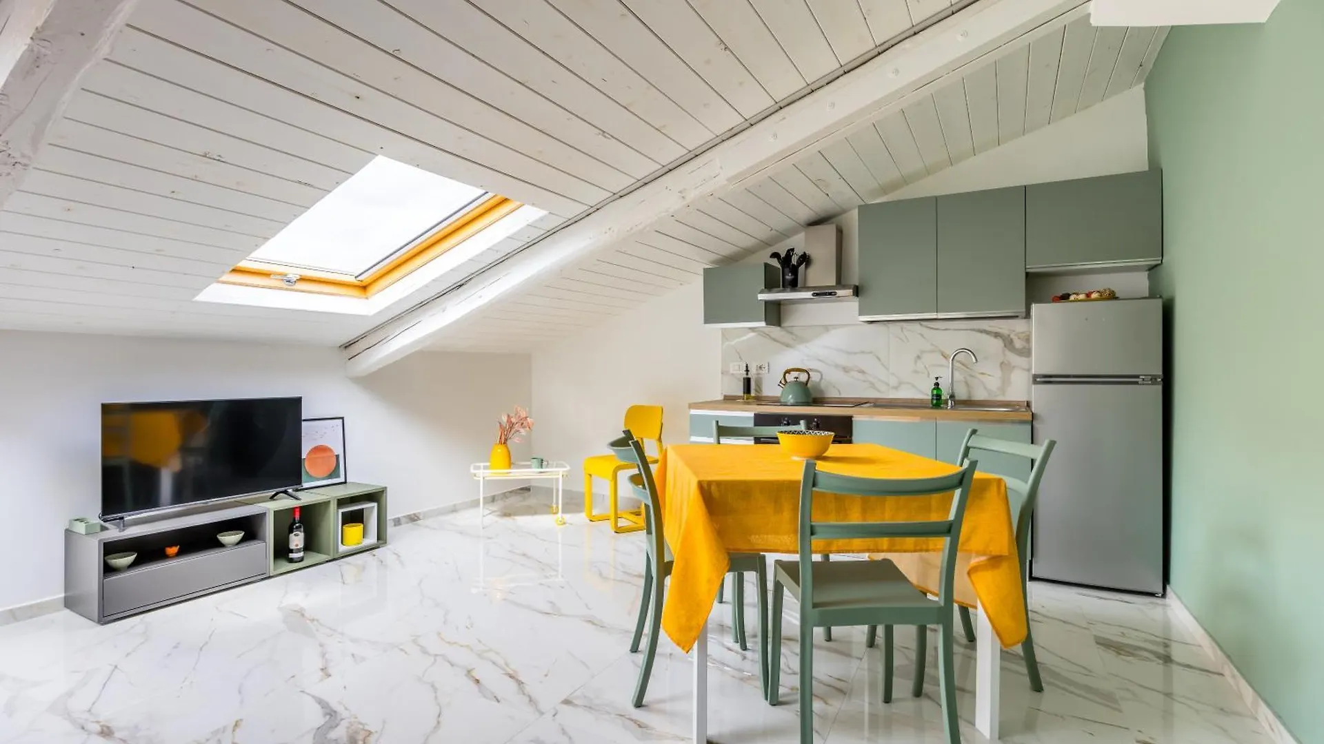 Sloping Roof In The Center Of Naples Apartment