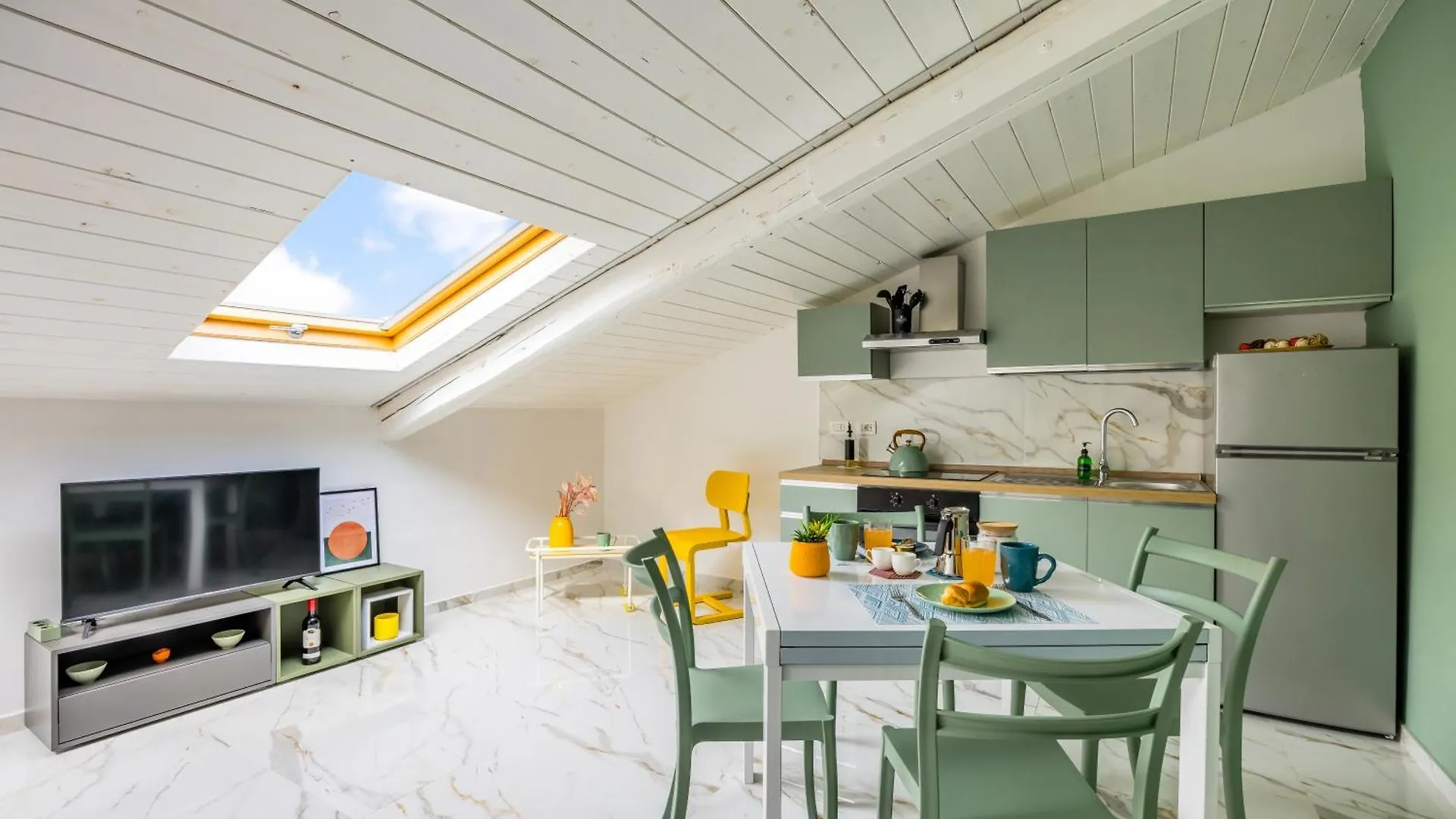 Sloping Roof In The Center Of Naples Apartment