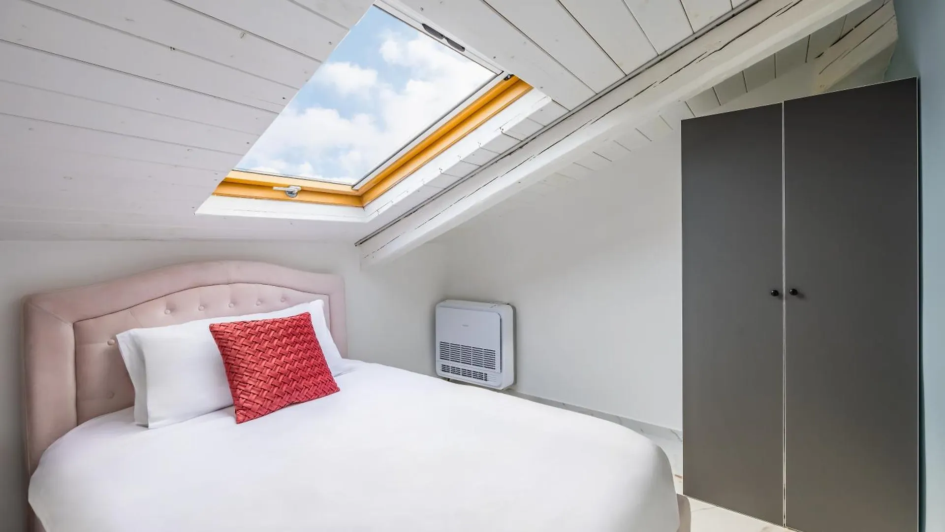Sloping Roof In The Center Of Naples Apartment 0*,  Italy